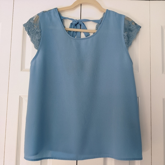 Shein embroidery mesh scallop trim tie back blouse, large - Picture 3 of 4